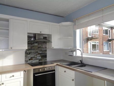 2 bedroom flat to rent - Photo 5