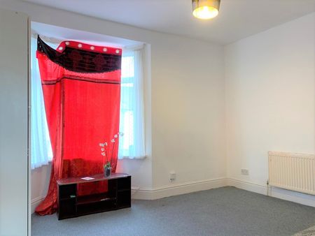 2 Bed Flat, Herbert Street, E13 - Photo 4