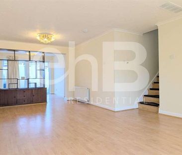 Cornwall Close Warwick, CV34 - Photo 1