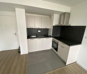 Location Appartement 2 pièces 38m² ST CYR SUR LOIRE 37540 - Photo 5