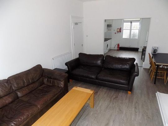 5 bedroom apartment to rent - Photo 1