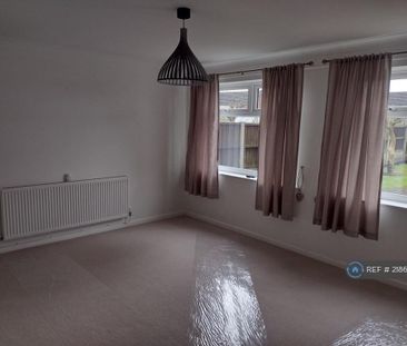 3 bedroom detached house to rent - Photo 2