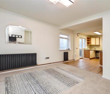 2 bedroom semi-detached house to rent - Photo 2