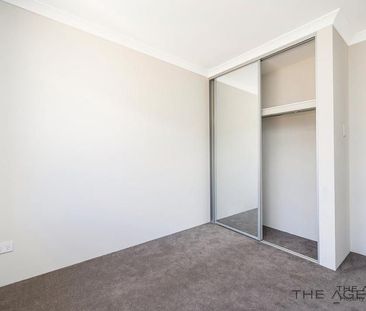 Welcome to Your Dream Home in Lakelands! - Photo 6