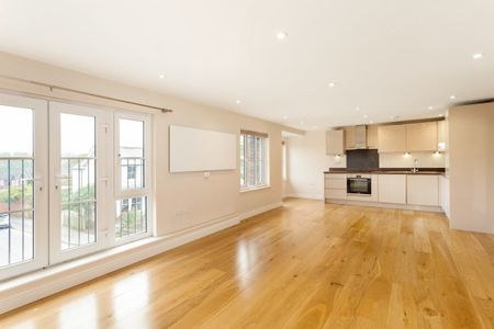 2 bedroom flat to rent - Photo 2
