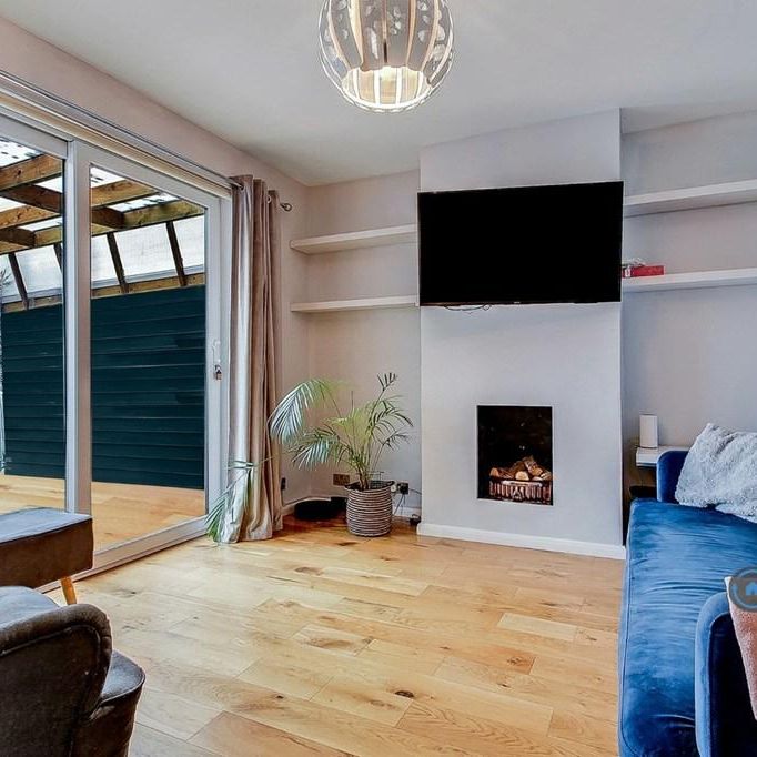 2 bedroom maisonette to rent - Photo 1