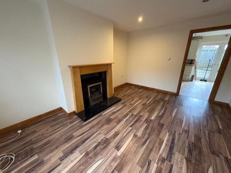 16 Beechgrove, Carrickfergus, BT38 8LQ - Photo 2