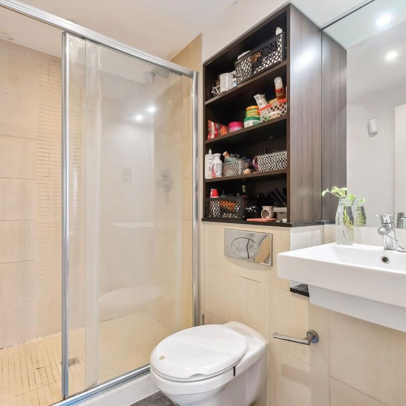 Flat to let in Forge Square Canary Wharf E14 - Photo 1