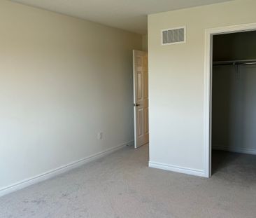 For Lease - 47 Bayardo Drive, Oshawa, Ontario - Photo 2