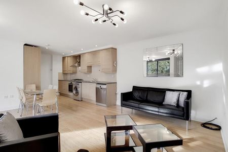 2 bedroom mews to rent - Photo 4