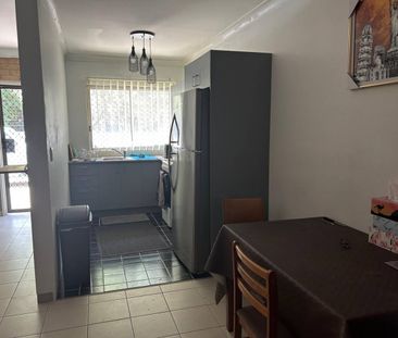 Unit in quiet complex - Fully Furnished - Photo 6