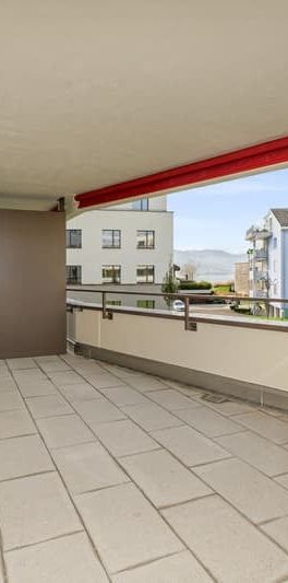 "Newly built apartment in a dream location directly on the lake shore in Rapperswil-Jona" - Photo 1