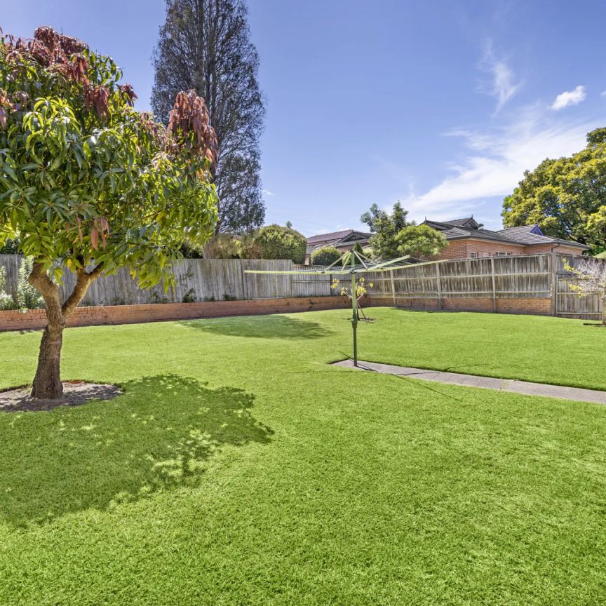 Lovingly Maintained Full Brick Family Home Perfect for Large Families - Photo 1