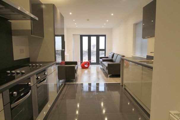 1 bedroom in a house share to rent - Photo 1