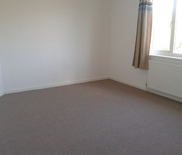 4 Bed Semi-Detached House, Barkham Road, N17 - Photo 3