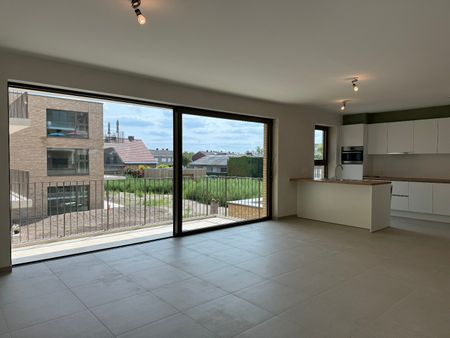 Lichtrijk nieuwbouwappartement in Veurne op centrale ligging - Photo 2