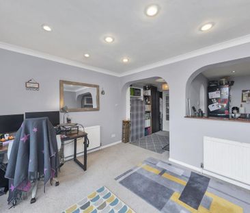 3 bedroom terraced house to rent - Photo 6