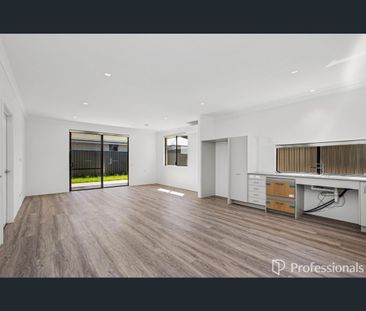 21 Maive Street, Byford, WA 6122 - Photo 2