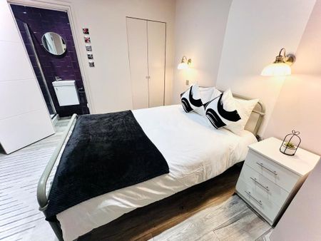 Room in a Shared Flat, Milborough Crescent, SE12 - Photo 2