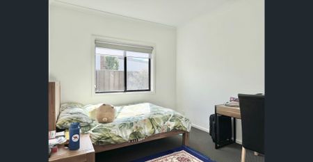 For Lease - Beautiful Family Home in a Quiet Location - Photo 3