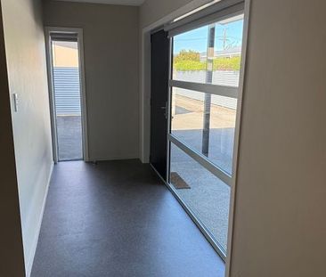 Modern townhouse in Central Blenheim - Photo 2