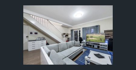 Gorgeous Townhouse immaculate presentation all the mod cons and so close to the city - seek long term tenant for this quality property - Photo 3