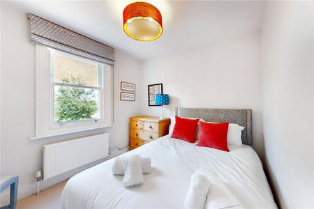 4 bedroom terraced house to rent - Photo 5