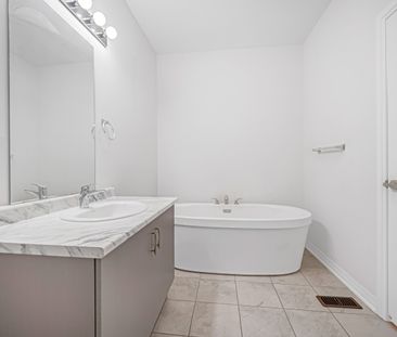 For Lease - 13 Beer Lane, Markham, Ontario - Photo 5