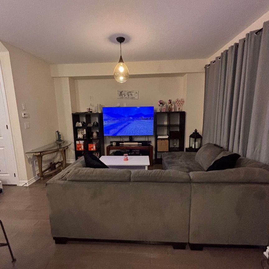 For Lease - 45 Concord Drive, Thorold, Ontario - Photo 1