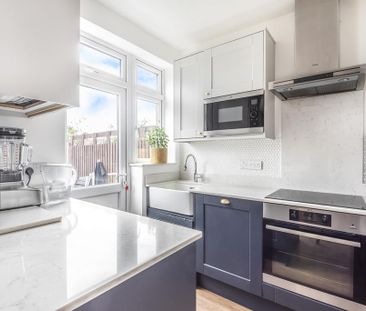 3 bedroom terraced house to rent - Photo 4