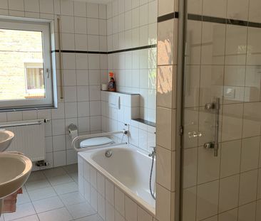 Schöne große Wohnung - Photo 6