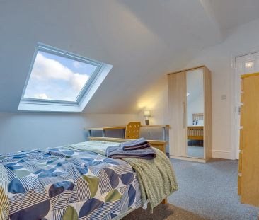 Collegiate Crescent, Sheffield, S10 - Photo 1