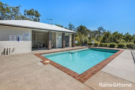 FANTASTIC LOCATION & CONVENIENCE! Heart of North Lakes, 3 Bed 2&1/2 Bath Townhouse, pool&gym - Photo 4