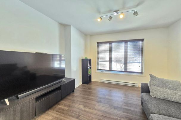 Appartement à louer - Laval (Duvernay) (Val des Brises) - Photo 1