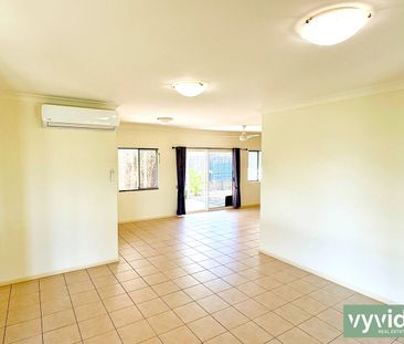 Spacious home in popular Calliope - Photo 2