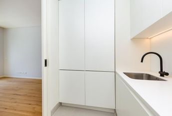 2 Bedroom Apartment with a view, Largo do Rato, Lisboa