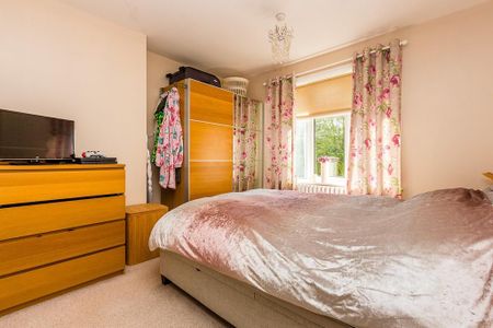 2 bedroom semi-detached house to rent - Photo 3