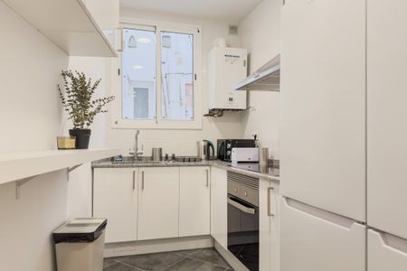 Carrer de Jonqueres, Barcelona, Catalonia 08003 - Photo 5