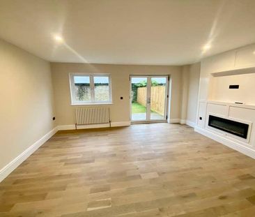 Hampton Mews, Havenstreet, Ryde, Isle Of Wight, PO33 - Photo 1