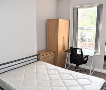 5 bedroom terraced house to rent - Photo 5