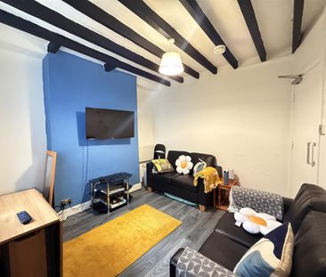6 Albert Street - Photo 1