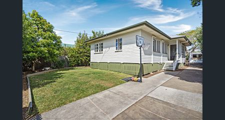 50 Heyford Street, Mount Gravatt East QLD 4122 - House For Rent | Domain - Photo 2