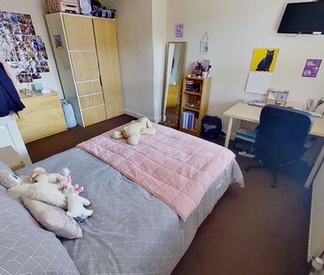 3 bedroom terraced house to rent - Photo 5