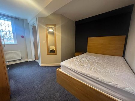 St. Columbas Close, Coventry, CV1 4BX - Photo 4