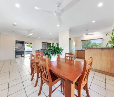 ELEVATED TROPICAL LIVING - Photo 3