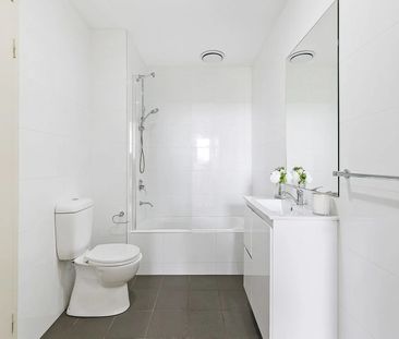 Modern & Luxurious with Privacy - Photo 6