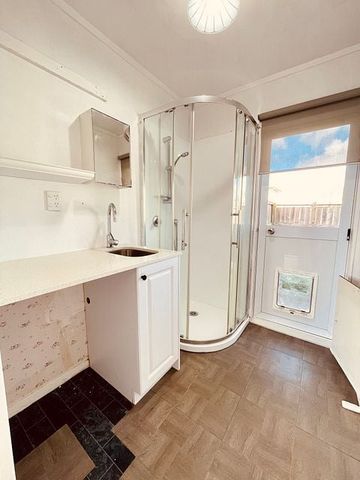 Spacious 5BR Avondale Retreat w/ Balcony - Photo 2