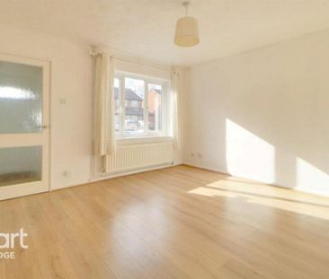 3 bedroom end of terrace house to rent - Photo 1