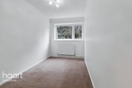 3 bedroom flat to rent - Photo 2