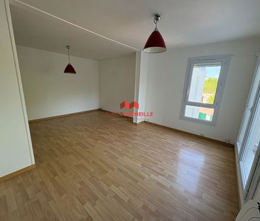 Location Appartement 3 pièces 73m² - Photo 3